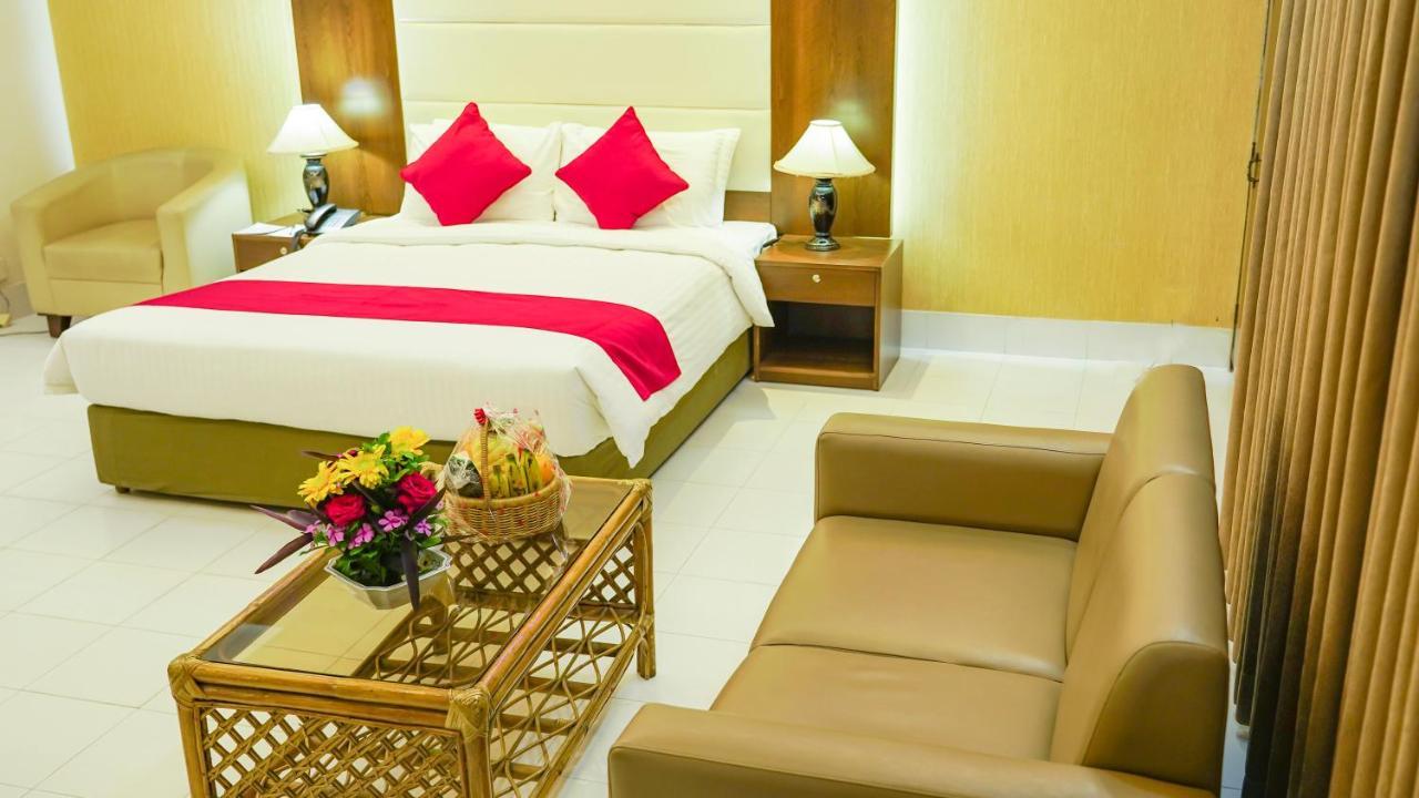 Asia Pacific Hotel Dhaka Exterior photo