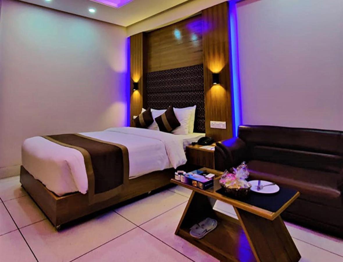 Asia Pacific Hotel Dhaka Exterior photo